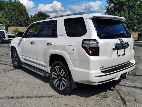 Used 2024 Toyota 4Runner Limited AWD/4WD image 9