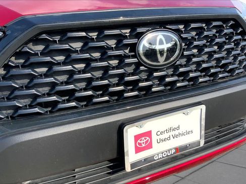 Used 2025 Toyota Corolla Cross LE AWD/4WD image 29