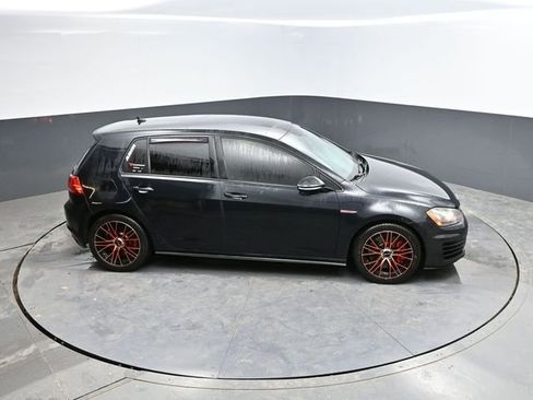 Used 2017 Volkswagen GTI SE image 42