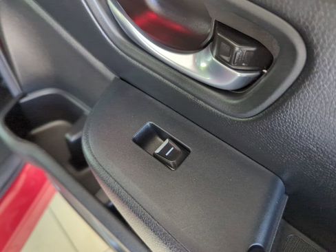 Used 2025 Honda Pilot Black Edition image 43