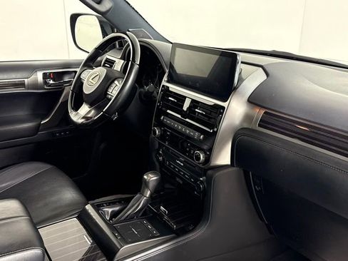 Certified 2023 Lexus GX 460 Luxury image 32