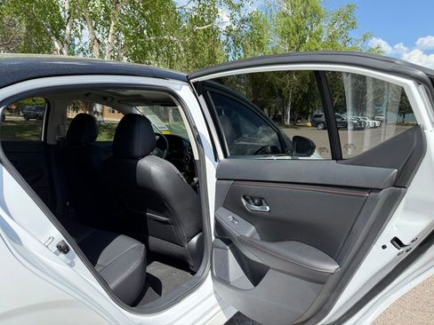 New 2025 Nissan Sentra SR w/ SR Premium Package image 21