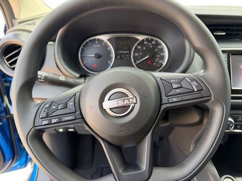 Used 2025 Nissan Kicks Play S FWD image 13