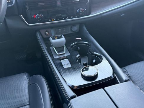 Certified 2024 Nissan Rogue Platinum image 27