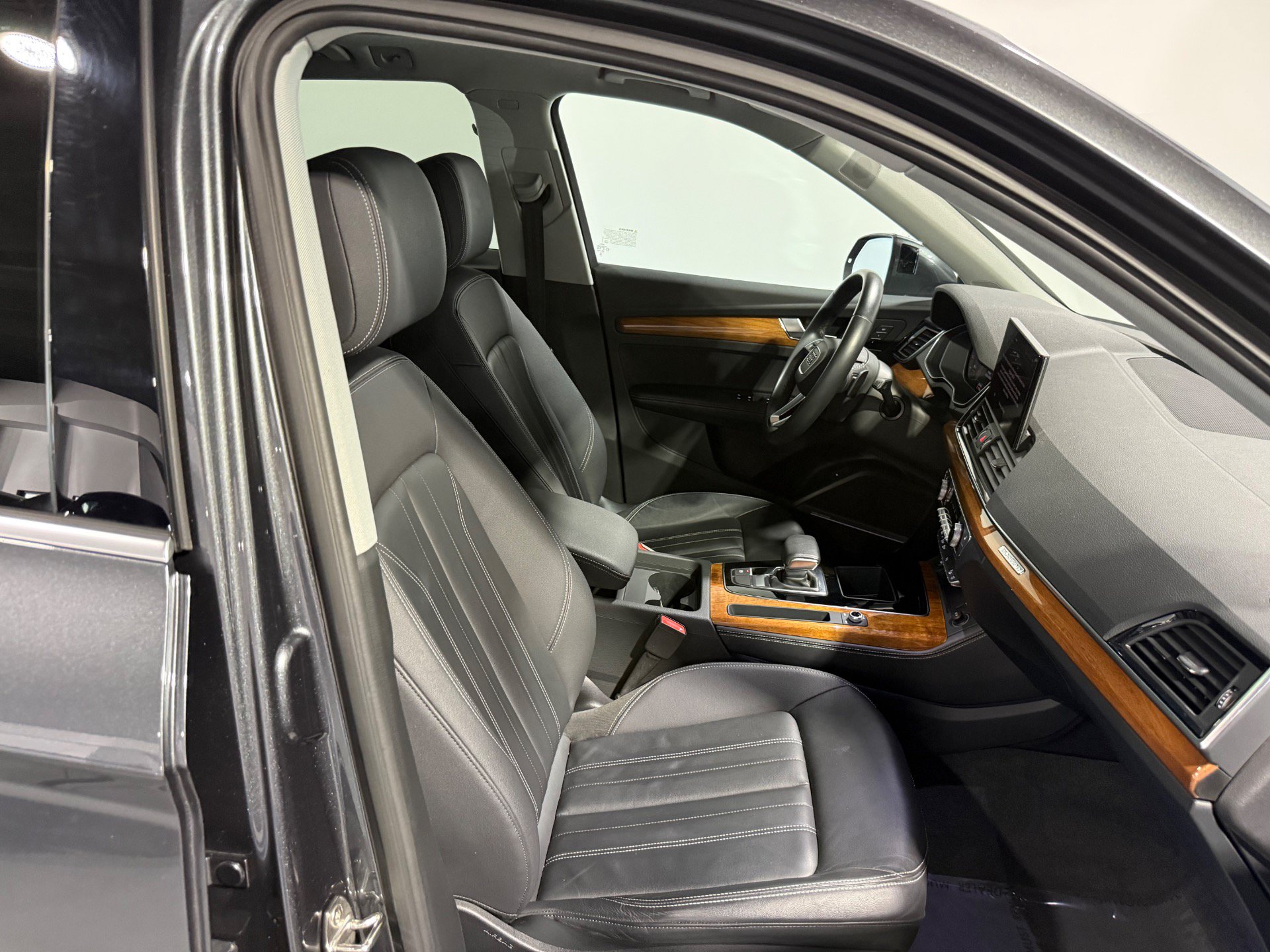 Used 2023 Audi Q5 2.0T Premium Plus w/ Premium Plus Package AWD/4WD image 52