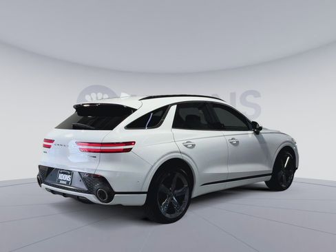 Used 2023 Genesis GV70 3.5T Sport w/ Sport Prestige Package AWD/4WD image 11