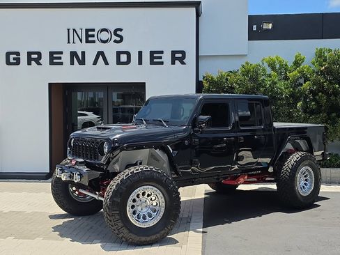 Used 2022 Jeep Gladiator Sport AWD/4WD image 2