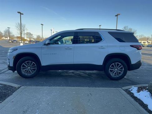 Used 2022 Chevrolet Traverse LT image 4