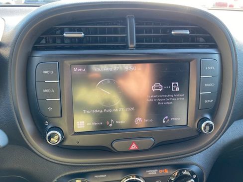 Used 2024 Kia Soul LX w/ Option Group 015 FWD image 15