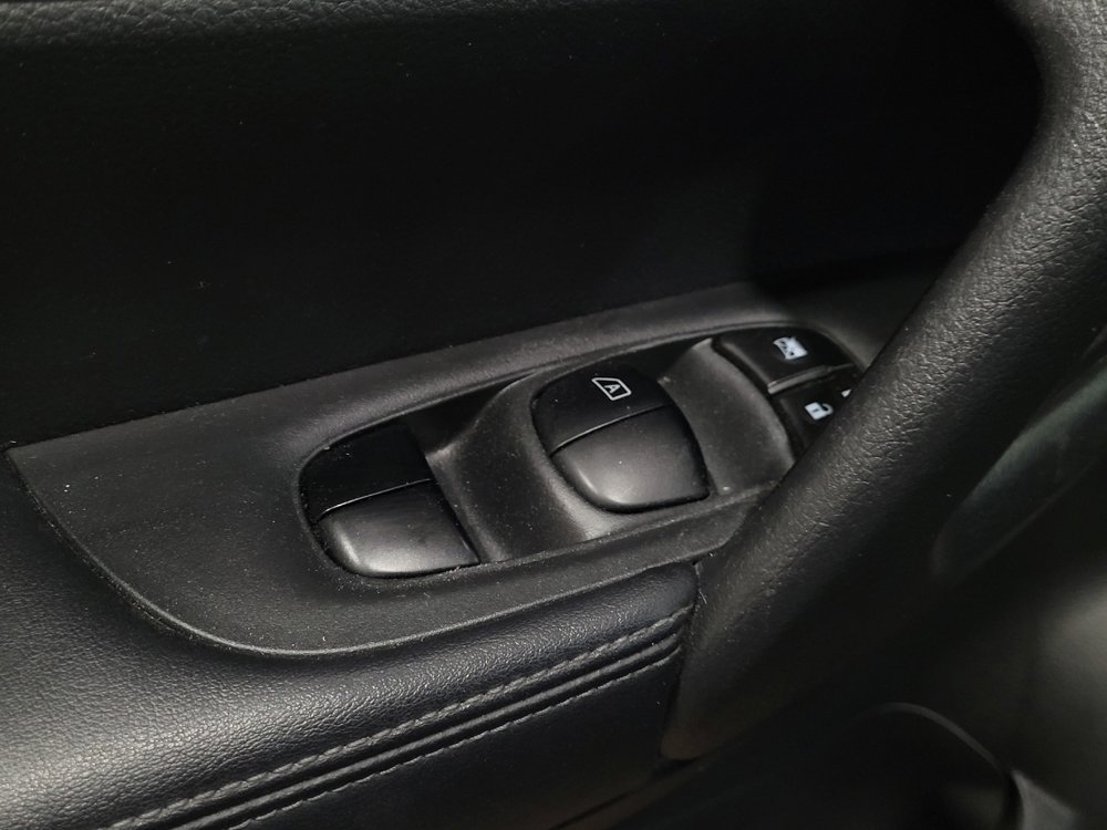 Used 2018 Nissan Rogue SV w/ Premium Package AWD/4WD image 27