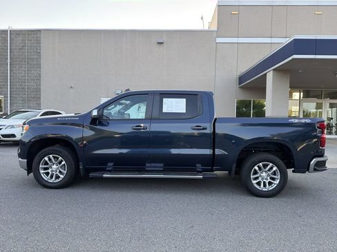Used 2023 Chevrolet Silverado 1500 LT AWD/4WD image 6
