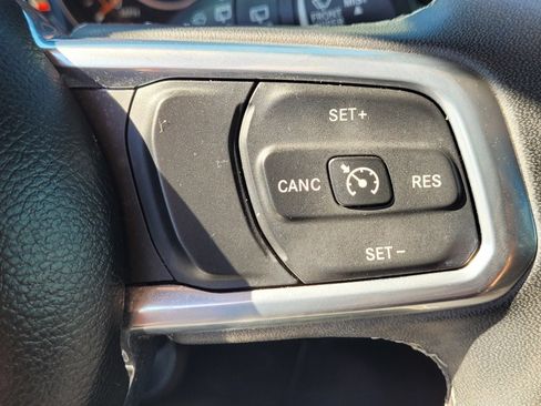 Used 2023 Jeep Wrangler Unlimited Sahara AWD/4WD image 25
