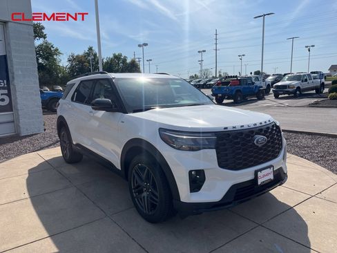 New 2025 Ford Explorer ST-Line w/ Premium Package image 3