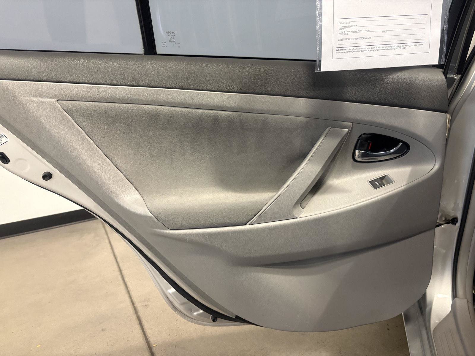Used 2011 Toyota Camry LE FWD image 34