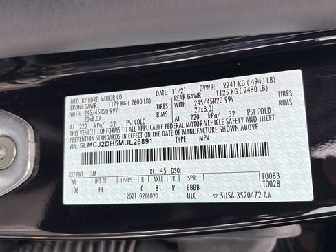 Used 2021 Lincoln Corsair Reserve w/ Equipment Group 201A image 15