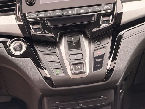 Used 2023 Honda Odyssey Touring image 18