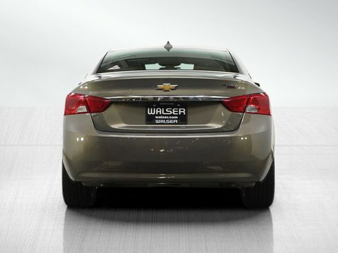 Used 2017 Chevrolet Impala LT FWD image 4