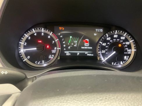 Used 2023 Toyota Highlander XLE AWD/4WD image 17