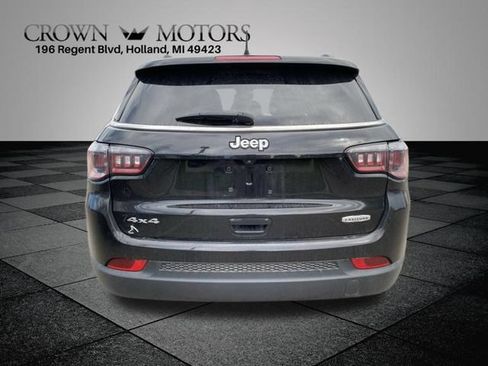 Used 2023 Jeep Compass Latitude w/ Convenience Group AWD/4WD image 6