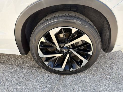 Used 2023 Mitsubishi Outlander SEL AWD/4WD image 6