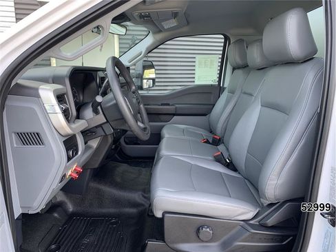 Used 2024 Ford F550 2WD Regular Cab Super Duty image 25