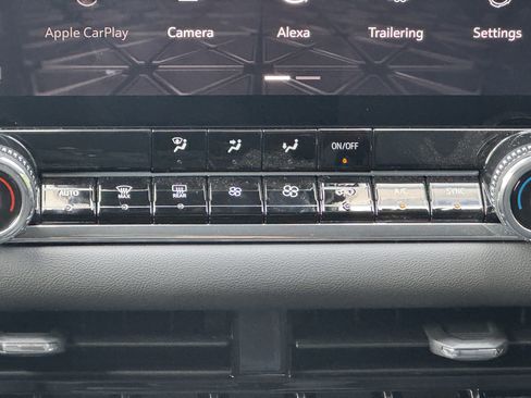 New 2025 GMC Canyon Elevation w/ Convenience Package image 21