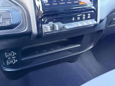 Used 2025 RAM 2500 Big Horn image 24