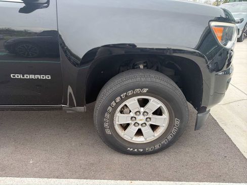 Used 2015 Chevrolet Colorado W/T w/ WT Convenience Package RWD image 9