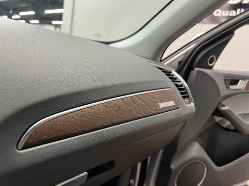 Used 2013 Audi Q5 3.0T Prestige AWD/4WD image 45