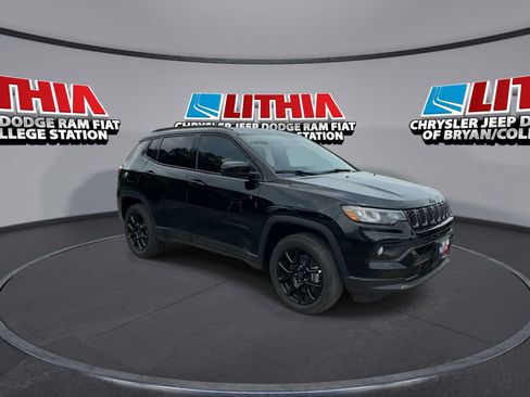 New 2026 Jeep Compass Latitude AWD/4WD image 2