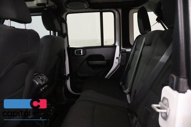 Used 2018 Jeep Wrangler Unlimited Sport S AWD/4WD image 32