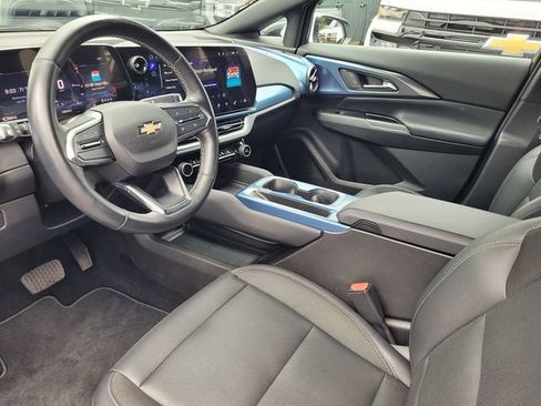 Used 2024 Chevrolet Equinox EV LT FWD image 10
