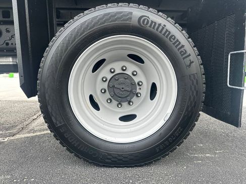 New 2024 Ford F550 4x4 Regular Cab Super Duty image 12