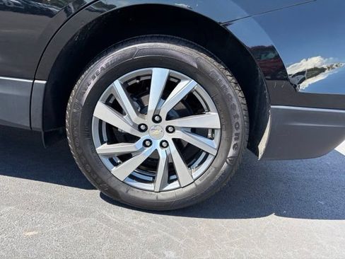 Used 2023 Chevrolet Equinox Premier AWD/4WD image 10