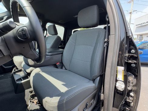 Used 2025 RAM 2500 Laramie w/ Night Edition image 16