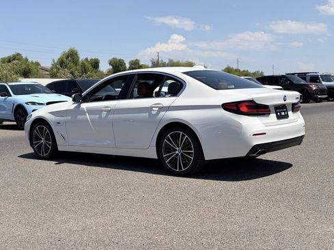 Used 2023 BMW 530e w/ Premium Package RWD image 8