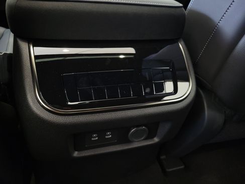 New 2026 INFINITI QX80 4WD image 15