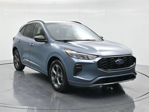 Used 2023 Ford Escape ST-Line w/ Equipment Group 301A FWD image 3