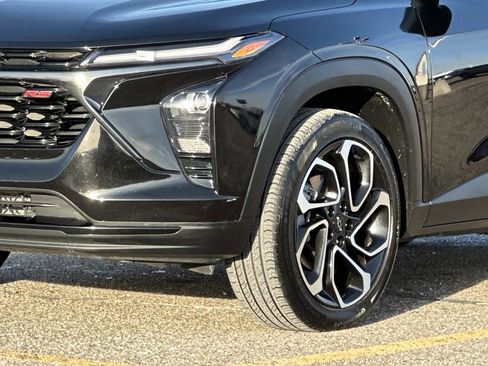 Certified 2024 Chevrolet Trax RS w/ Driver Confidence Package image 7
