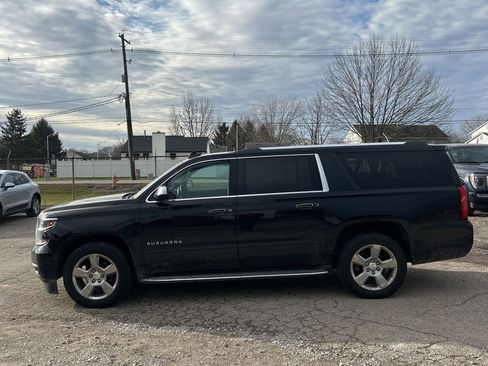 Used 2018 Chevrolet Suburban Premier image 4