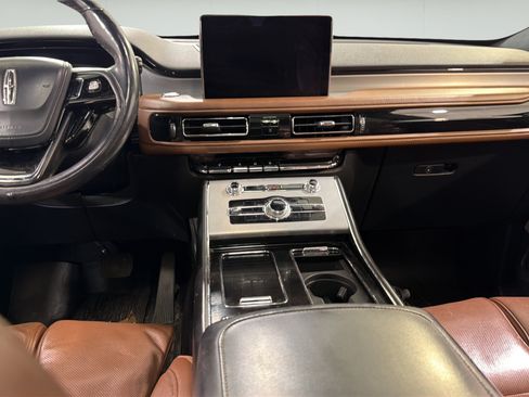 Used 2022 Lincoln Aviator Reserve w/ Equipment Group 201A AWD/4WD image 24