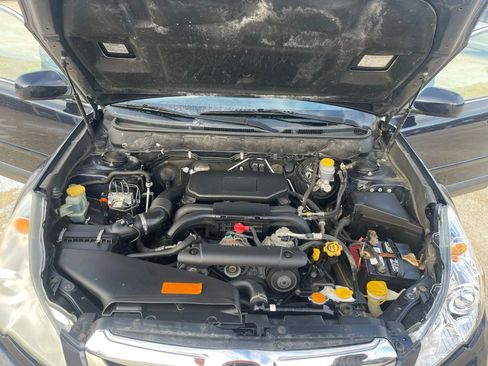 Used 2012 Subaru Outback 2.5i Limited w/ Moonroof Pkg image 9