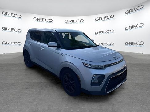 Used 2021 Kia Soul S FWD image 1