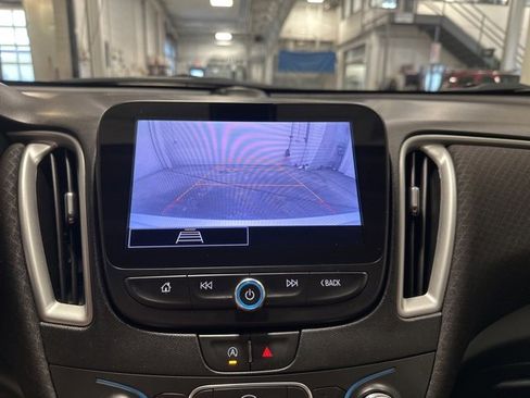 Used 2022 Chevrolet Malibu LS image 22