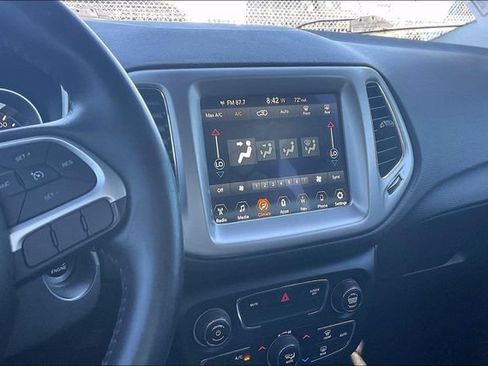 Used 2018 Jeep Compass Latitude w/ Popular Equipment Group AWD/4WD image 6