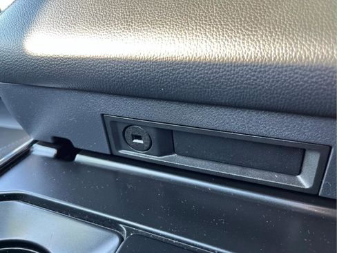 Used 2022 Ford F150 XLT w/ Equipment Group 302A High image 25