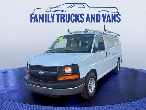 Used 2014 Chevrolet Express 2500 image 1