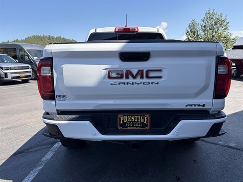 Used 2024 GMC Canyon AT4 w/ Canyon Safety Plus Package AWD/4WD image 10