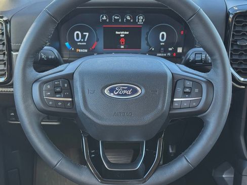 Used 2025 Ford Ranger Lariat w/ Chrome Accent Package image 15