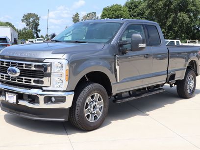 New 2025 Ford F350 XLT w/ 360-Degree Camera Package
